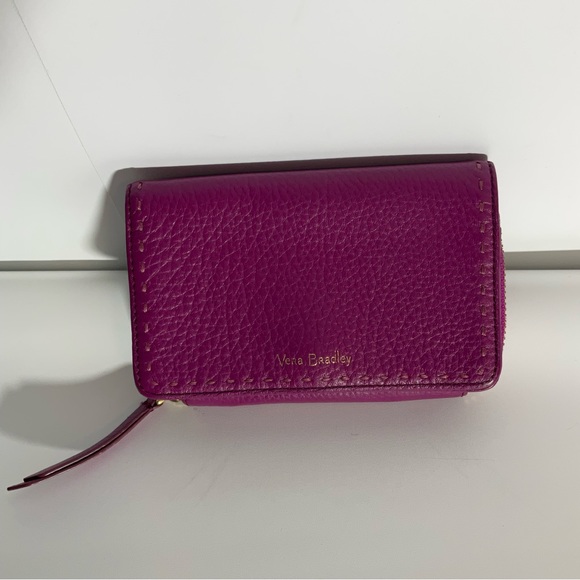 Vera Bradley Full Zip & Snap Closure Wallet Fabric Interior Cash & Card Slots - Picture 2 of 15